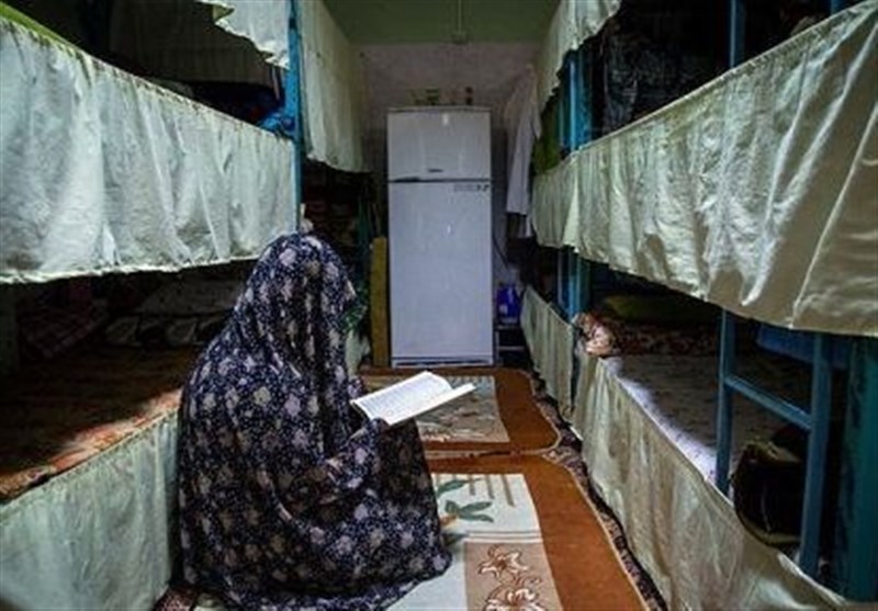 شکایت ۴۰ افغانستانی از یک دختر ایرانی