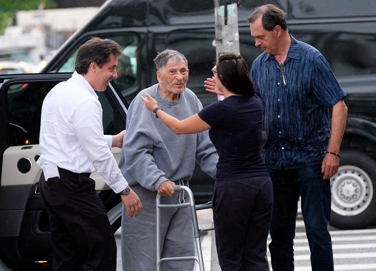 تصاویر / پایان حبس ۵۰ ساله پیرترین زندانی آمریکایی