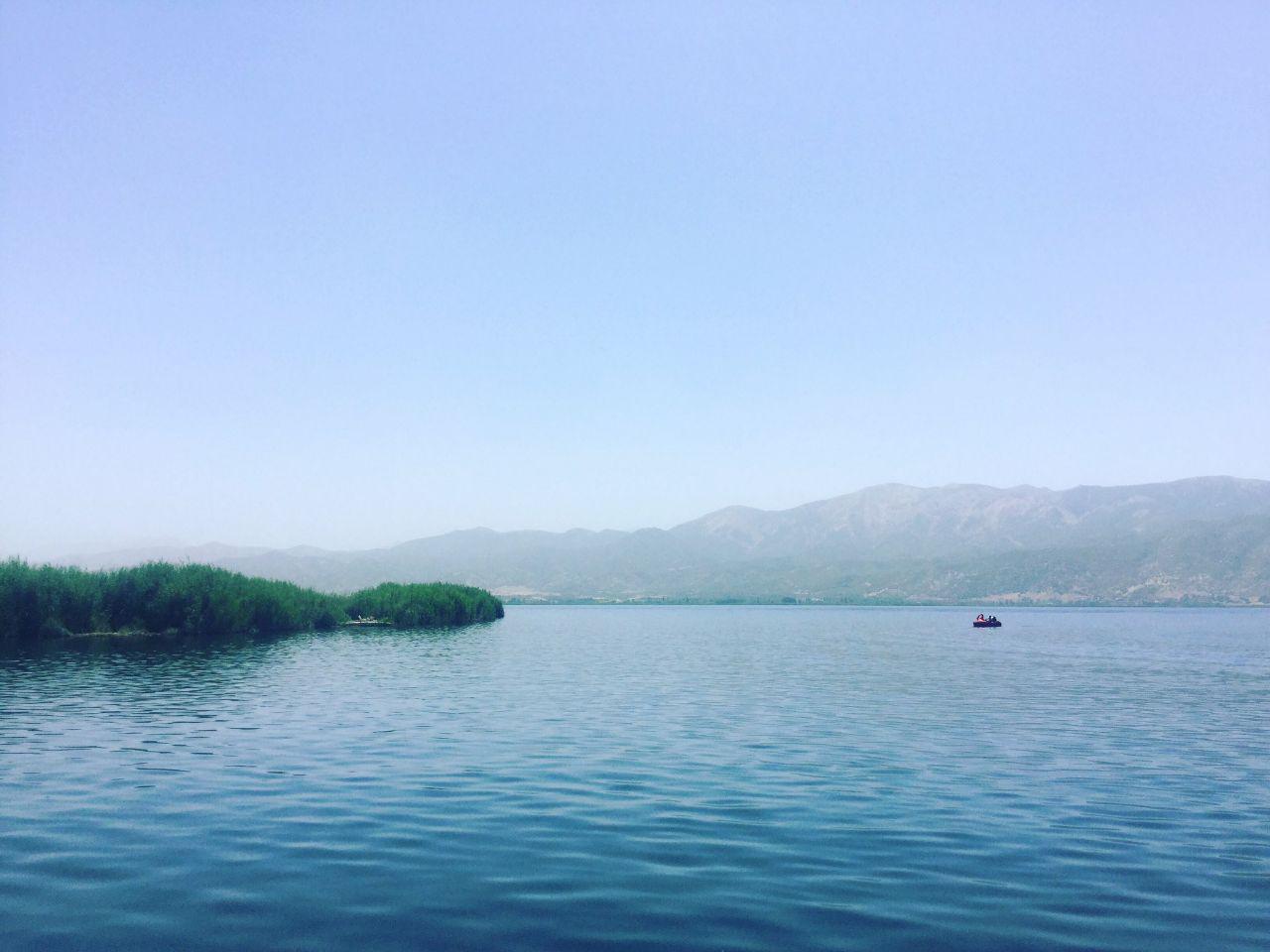 دریاچه زیبای زریوار/تصویر