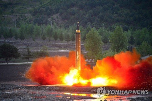 کره‌شمالی در آستانه آغاز یک جنگ هسته‎ای با آمریکا؟+عکس