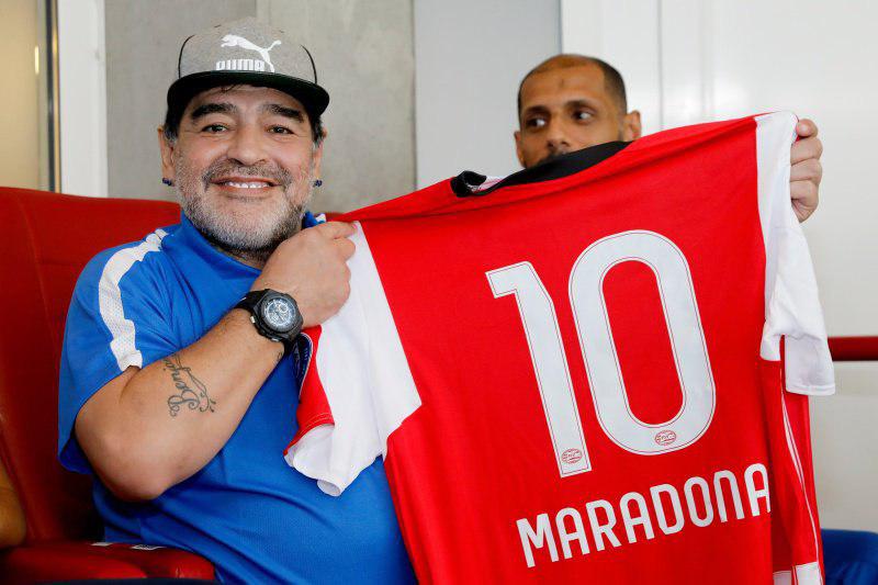 مارادونا و گولیت تماشاگر شکست جهانبخش و رفقا/عکس