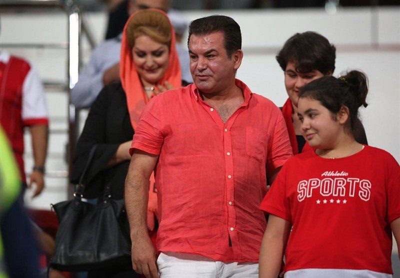 تصاویر/ حمید استیلی در کنار خانواده نظاره گر برد سرخ پوشان