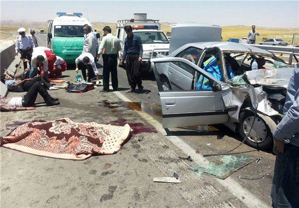 تصادف زنجیره‌ای در اتوبان زنجان/ ۵ نفر از ۱۲ مصدوم به بیمارستان منتقل شدند