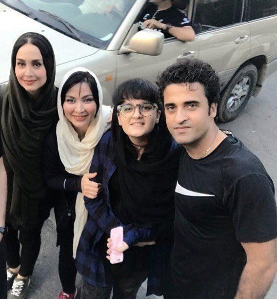 فقیهه سلطانی در کنار همسر و دخترانش/ تصاویر