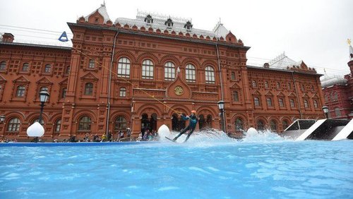 افتتاح پارک آبی وسط میدان در مسکو  +تصاویر