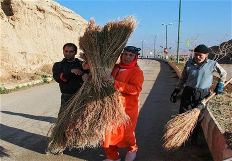 گفت‌وگو با تنها زن رفتگر ایران+عکس