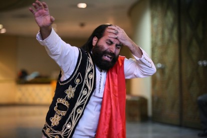داریوش نصیری با نمایش «رزم رستم و اسفندیار» در پانزدهمین جشنواره تئاتر هایفِست ارمنستان شرکت می‌کند