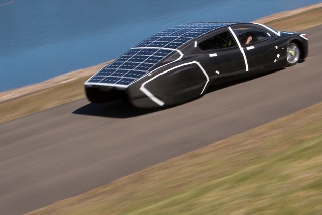 خودروی خورشیدی با مصرفی برابر با دستگاه توستر+عکس