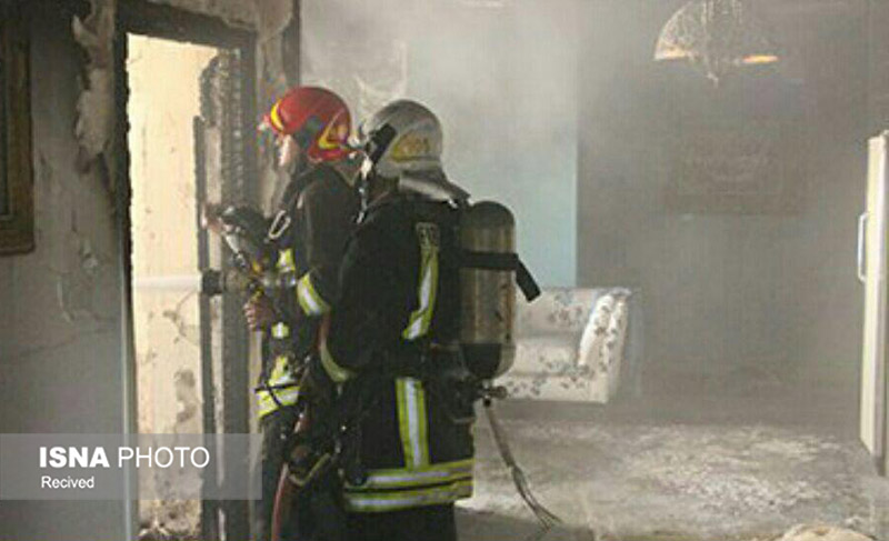 نجات جان سه شهروند در آتش‌سوزی واحد مسکونی در بندرعباس