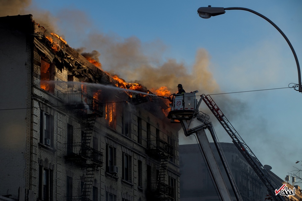 آتش گرفتن ساختمانی ۶ طبقه در نیویورک/عکس