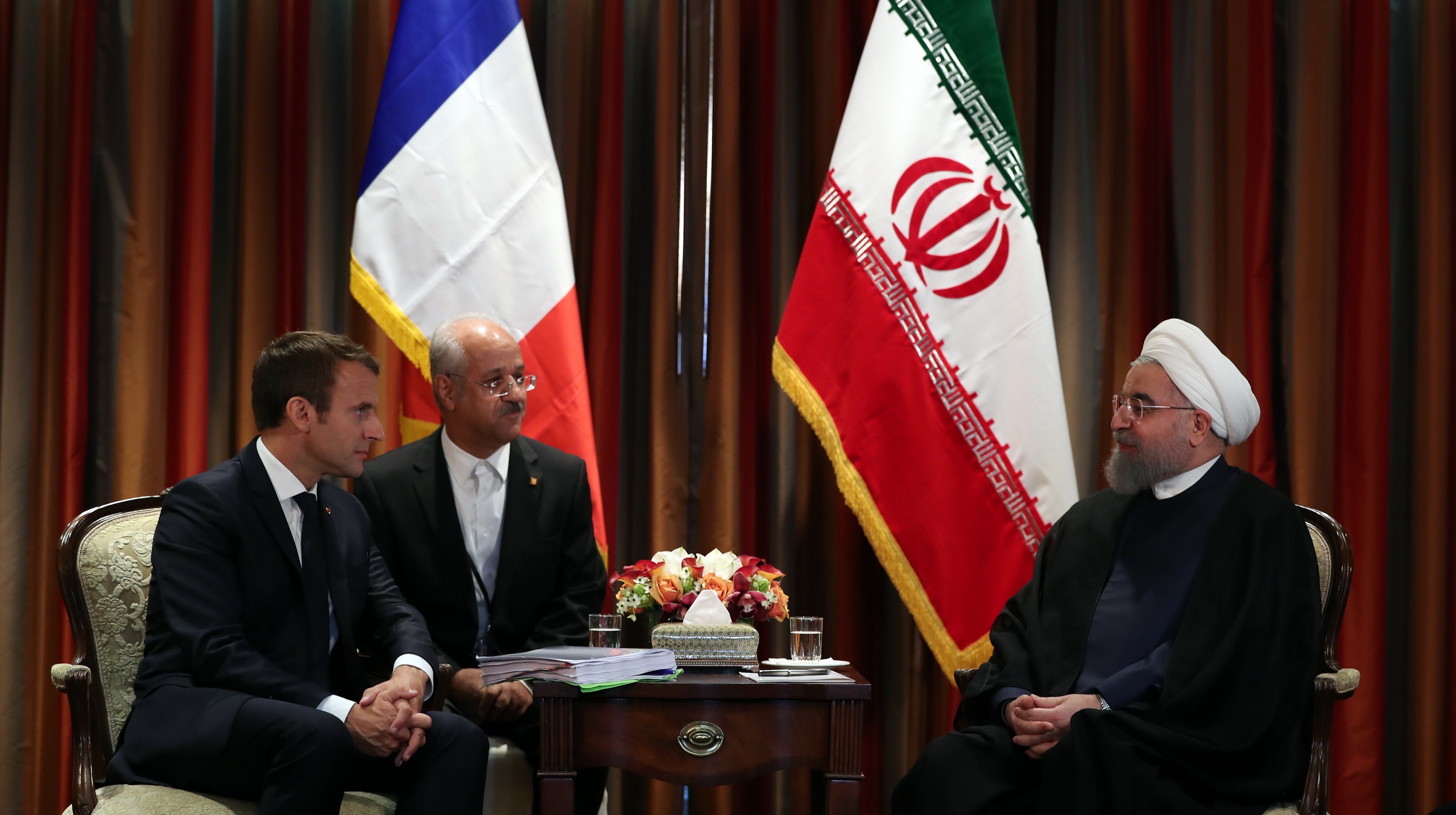 گفت‌وگوی تلفنی روسای‌جمهور ایران و فرانسه/تاکید بر اجرای کامل و دقیق برجام
