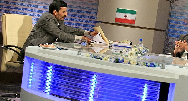 کنایه آشنا به اصولگرایان درباره احمدی‌نژاد: همه «ما» «او» را در ۸۸ شناختیم