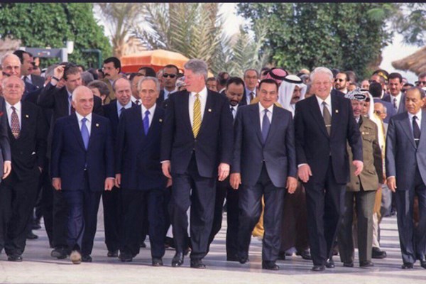 واکنش عراقچی و ظریف به نمایش ضدایرانی جدید آمریکا در «ورشو»