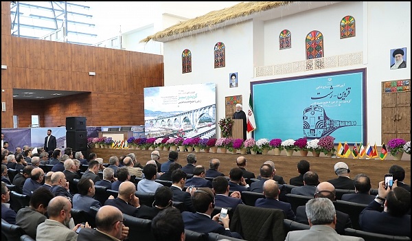 روحانی: راه آهن ایران تا چین متصل شده| کریدور ریلی جنوب - شمال زنجیره‌ای از روابط تجاری از شرق تا اروپا ایجاد می‌کند| بزودی راه‌آهن ایران و عراق متصل می‌شود