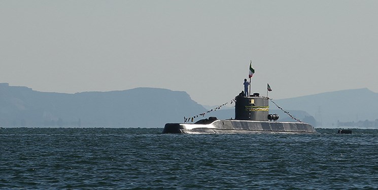 زیردریایی فاتح و ناوشکن سهند در رزمایش «ولایت ۹۷»+عکس