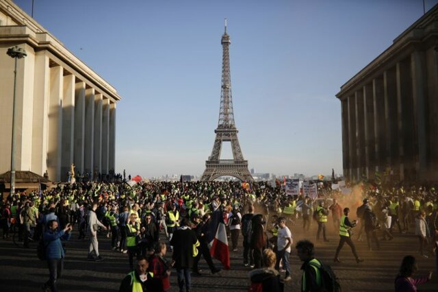 معترضان جلیقه زرد فرانسه در پانزدهمین هفته پر تعداد ظاهر شدند