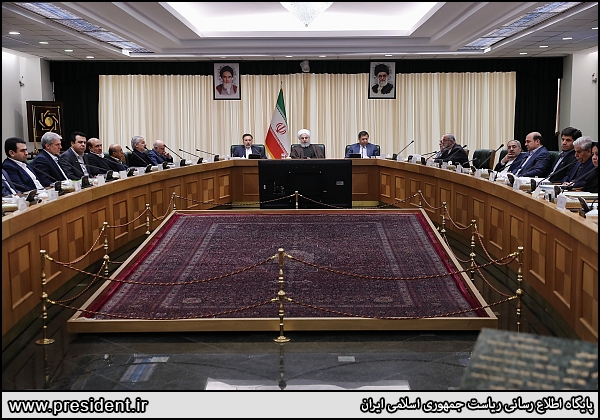مجمع عمومی سالانه بانک مرکزی با حضور رئیس‌جمهور برگزار شد/تصویب ترازنامه سال ۱۳۹۶| روحانی: نسبت به دلارهایی که پرداخت می‌شود، باید نظارت دقیق اعمال شود
