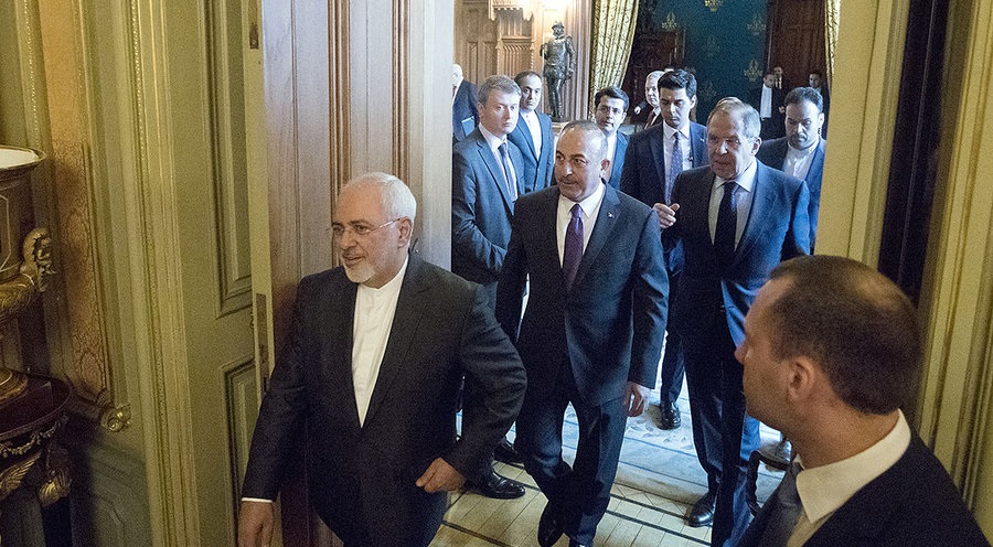 هشدار مسکو به واشنگتن درباره عواقب خروج از توافق هسته‎ای/رویترز: در صورت خروج آمریکا از برجام، ایران به روسیه نزدیک‌تر می‌شود