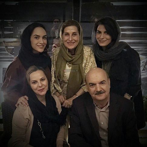 جشن تولد آقای مجری درکنار همسر و دخترانش! +عکس