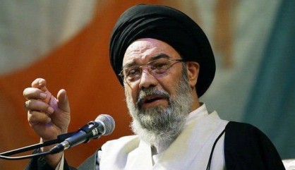 امام جمعه اصفهان: روایت داریم اگر فردی سه هفته از روی بی اعتنایی نمازجمعه را ترک کند، باید خانه را روی سرش خراب کرد! امام جمعه اصفهان: روایت داریم اگر فردی سه هفته از روی بی اعتنایی نمازجمعه را ترک کند، باید خانه را روی سرش خراب کرد!