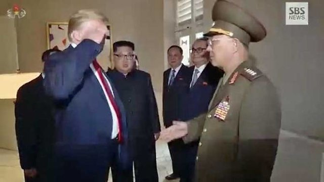 دفاع کاخ سفید از سلام نظامی ترامپ به ژنرال کره شمالی+عکس