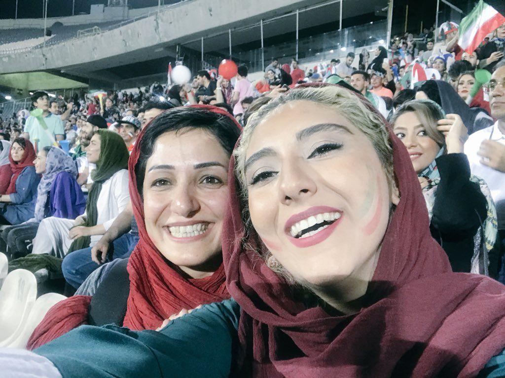 خوشحالی دختران ایرانی از حضور در وزشگاه آزادی+تصاویر