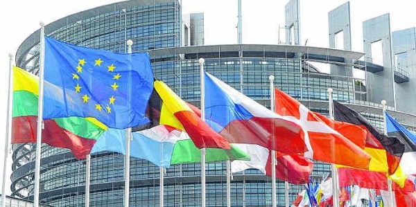 در راستای حمایت از برجام/ پارلمان اروپا: بانک سرمایه‌گذاری اروپا مجاز است با ایران همکاری کند