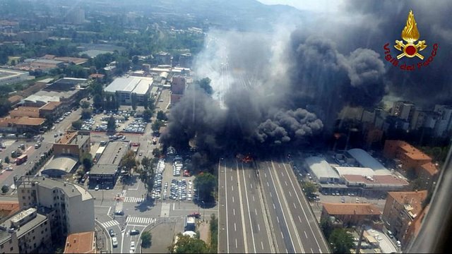 انفجار مرگبار در پی برخورد تانکر با تریلر در ایتالیا/دو کشته و بیش از ۶۰ مجروح