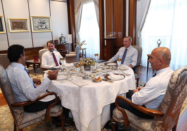 وزیر دارایی ترکیه: جهان بار دیگر شاهد دوستی بین ترکیه و قطر بود+عکس