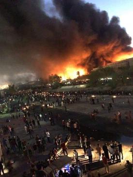 آخرین اخبار از حمله معترضان عراقی به کنسولگری ایران در بصره| واکنش‌ها+عکس و فیلم