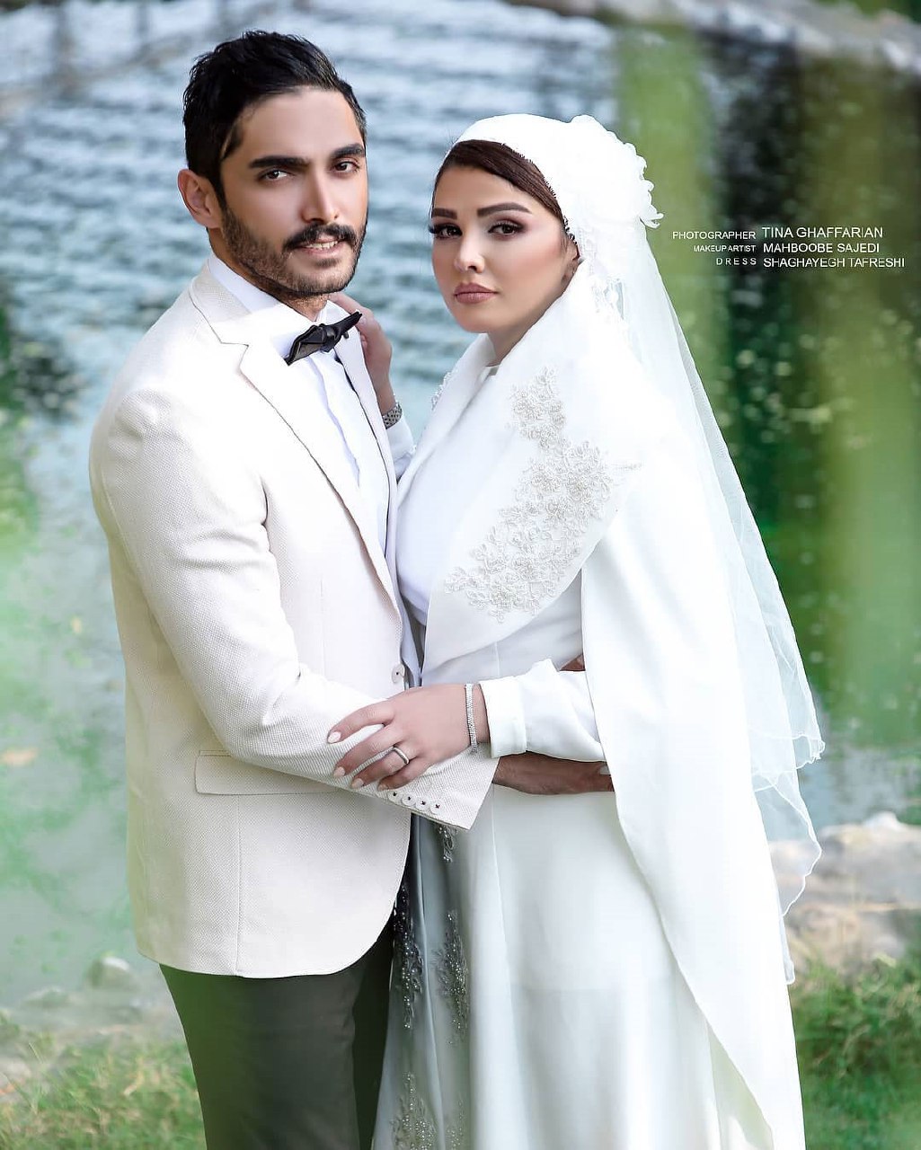 عکس: خانم بازیگر با لباس عروس در کنار همسرش