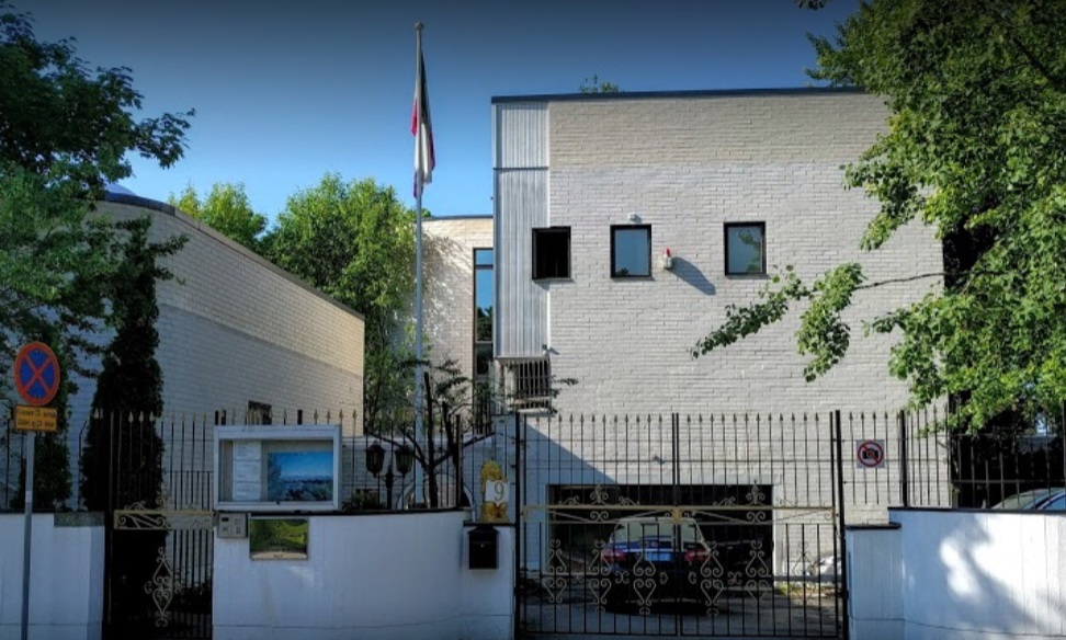حمله به سفارت ایران در فنلاند| ۴ نفر پرچم ایران را آتش زدند| هر ۴ نفر بازداشت شدند