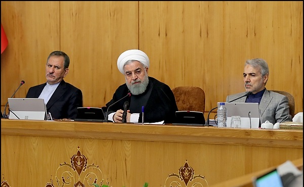 روحانی: چه کاری ضدانقلابی‌تر از این که ما در صفحه اول رسانه‌های خود، در دل مردم هراس ایجاد کنیم