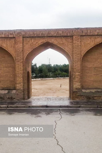 فاجعه جدید برای پل‌های تاریخی| سی‌وسه پل در زمین فرو می‌رود!+عکس