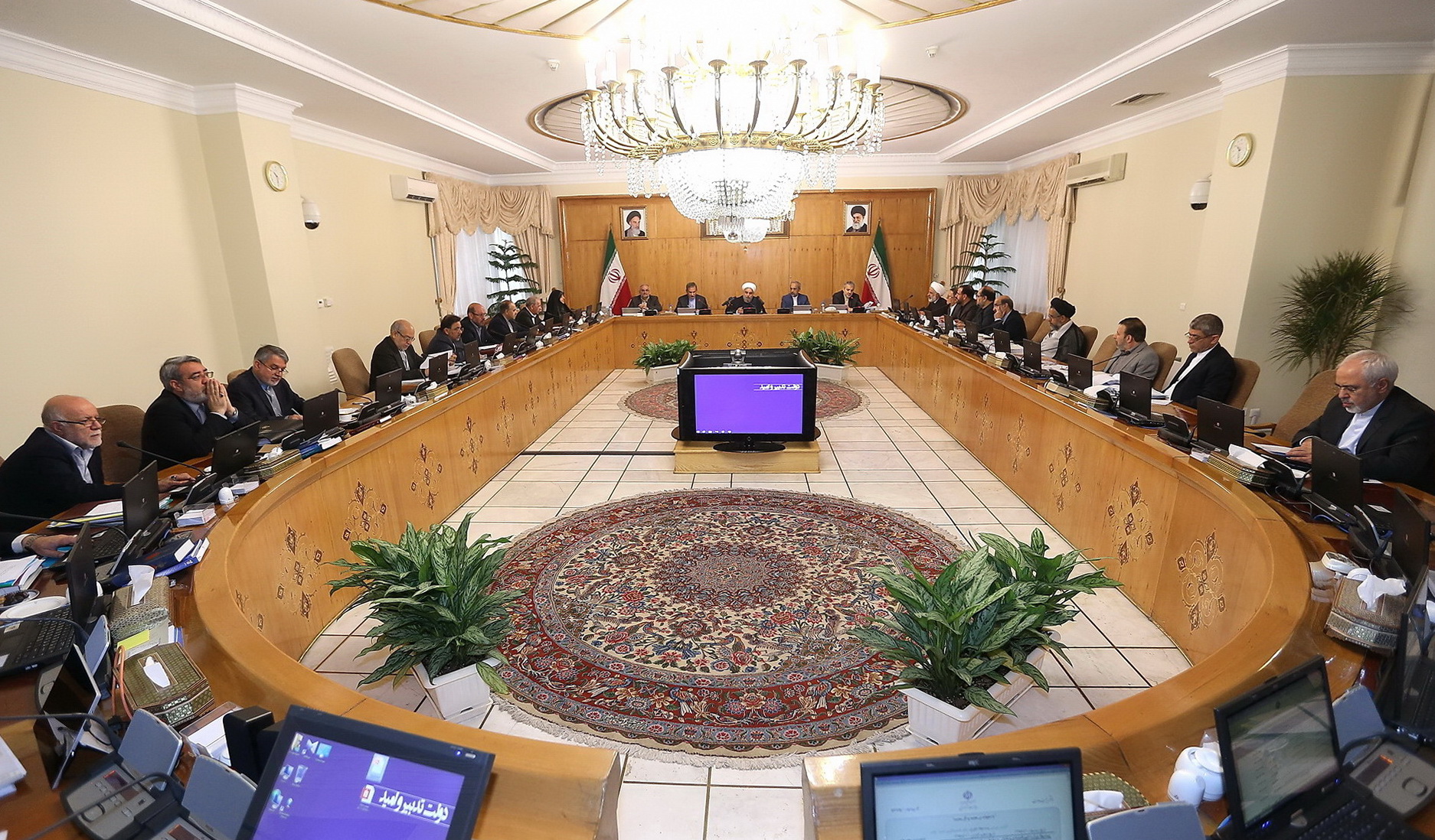 روحانی امروز وزرای پیشنهادی را به مجلس معرفی می‌کند| کدام وزرا در فهرست تغییر قرار دارند؟