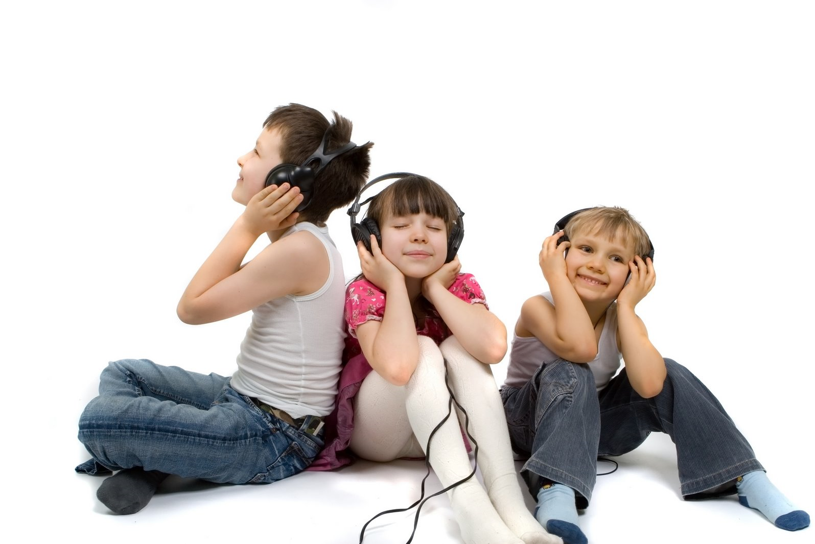 گوش موسیقایی فرزندانمان را تربیت کنیم می‌خواهم فرزندم موسیقی سالم گوش کند؛ چه‌کار کنم؟
