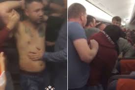 تهدید منفجر کردن هواپیما توسط مسافر شرور! +عکس
