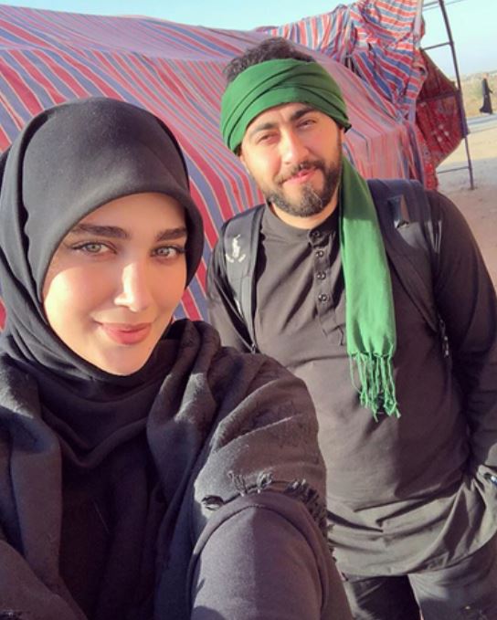 عکس: عروس سفیر و همسرش در راهپیمایی اربعین
