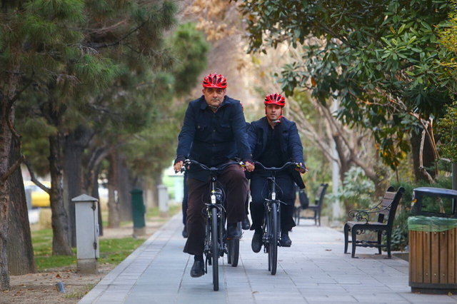 دوچرخه‌سواری شهردار تهران؛ خوب یا بد؟
