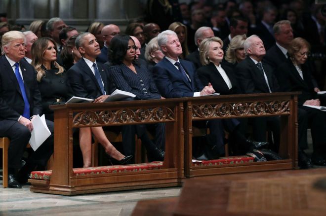 کنار هم نشستن ترامپ، اوباما، کلینتون و کارتر خبرساز شد+عکس