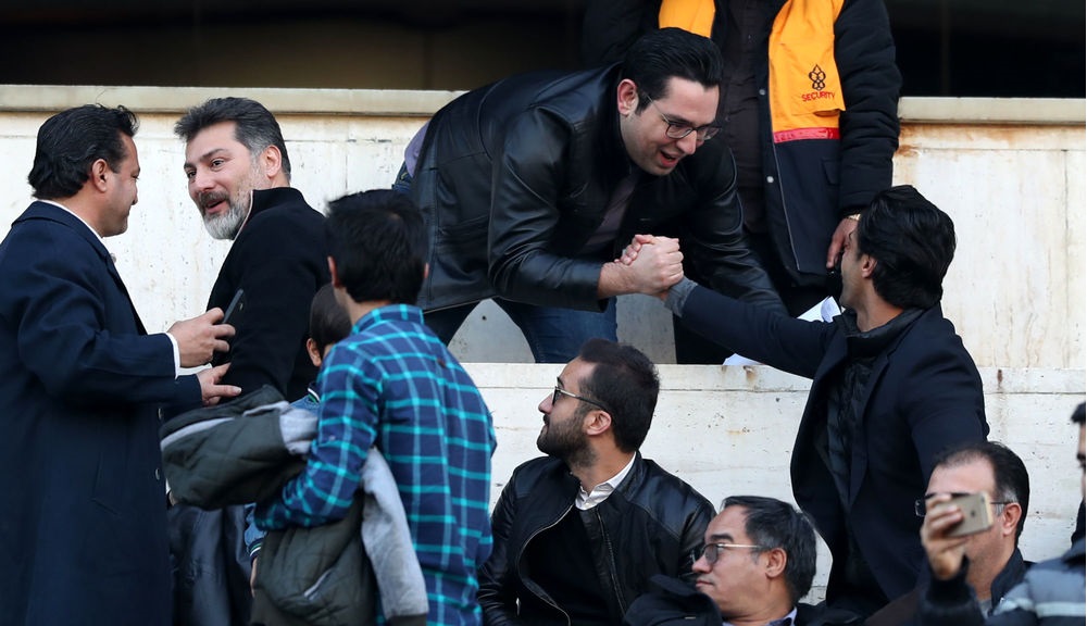 احوال پرسی گرم گزارشگر فوتبال با فرهاد مجیدی +عکس