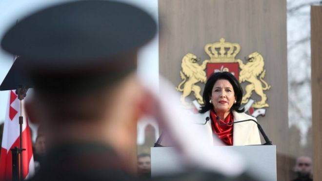 سالومه زورابیشویلی، اولین رئیس جمهور زن در گرجستان سوگند یاد کرد