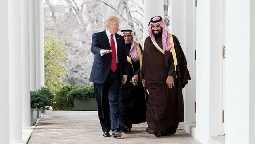 چالش ترامپ و کنگره بر سر عربستان و بن سلمان| سناتور آمریکایی: چرا ترامپ تا این اندازه از مستبدان حمایت می‌کند؟