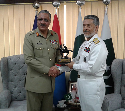 دیدار دریادار سیاری با فرماندهان ارشد پاکستان+عکس