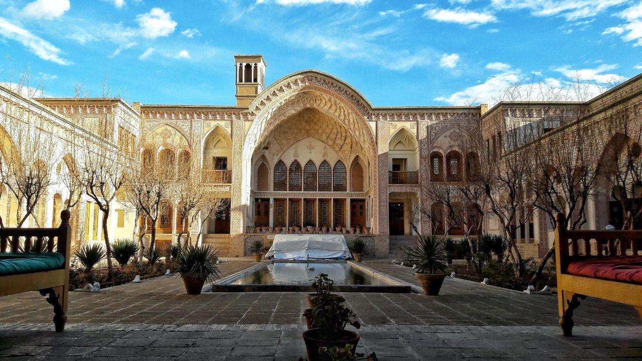 با گران‌قیمت‌ترین هتل‌های شیراز و کاشان آشنا شوید