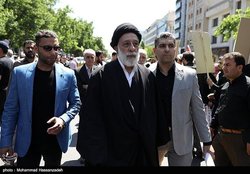 هادی خامنه‌ای: از لیست خاصی حمایت نمی‌کنیم/همه گروه‌ها معتقد به رهبر انقلاب هستند