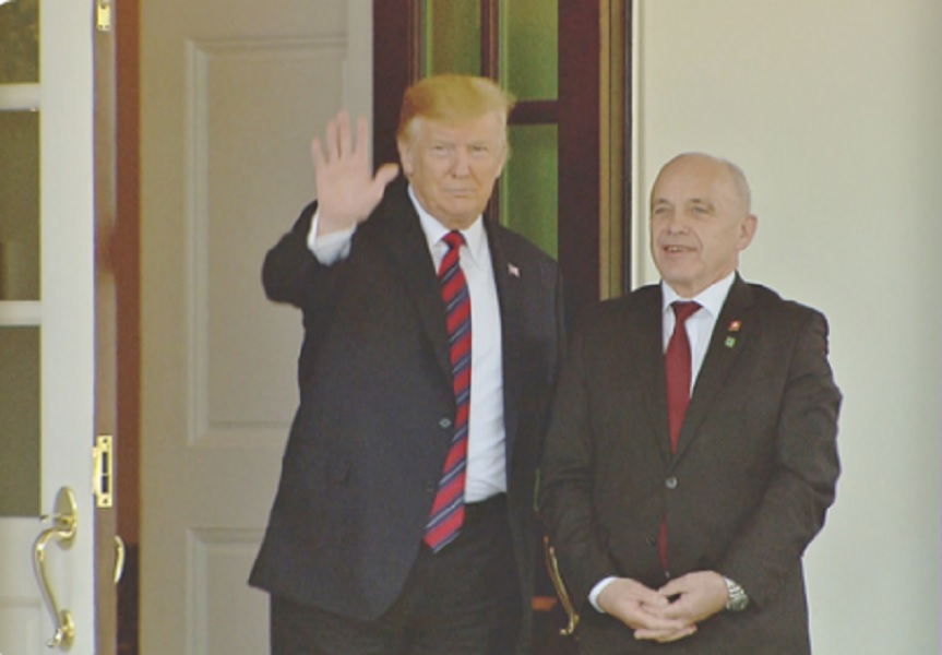 روسای‌جمهوری سوئیس و آمریکا دیدار کردند/ ترامپ: امیدوارم وارد جنگ با ایران نشویم