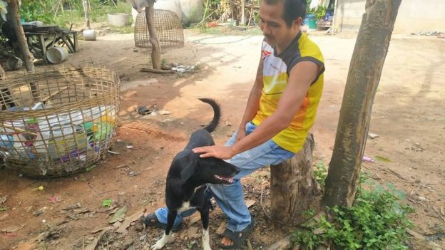 سگی در تایلند نوزاد زنده به گور شده توسط مادرش را نجات داد+عکس