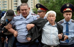 انتخابات قزاقستان؛ پیروزی نامزد مورد حمایت نظربایف زیر سایه سرکوب مخالفان
