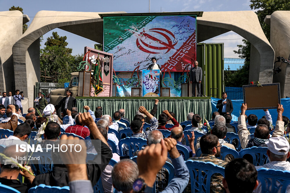 مراسم تشییع پیکرهای ۱۵۰ شهید برگزار شد+عکس مراسم تشییع پیکرهای ۱۵۰ شهید برگزار شد+عکس
